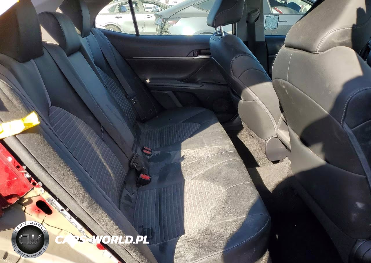 2018 Toyota Camry Se VIN:4T1B11HK9JU556797 - 10