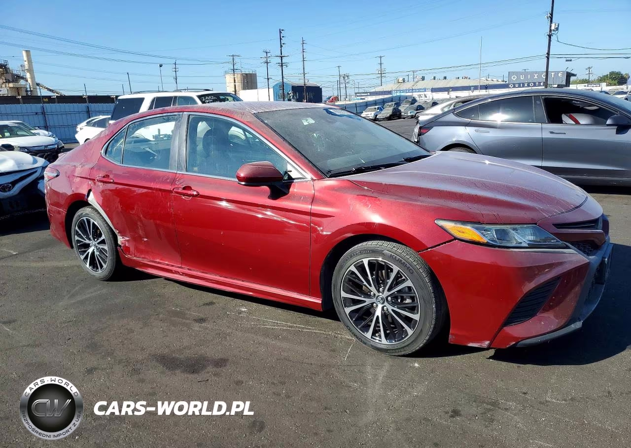 2018 Toyota Camry Se VIN:4T1B11HK9JU556797 - 4