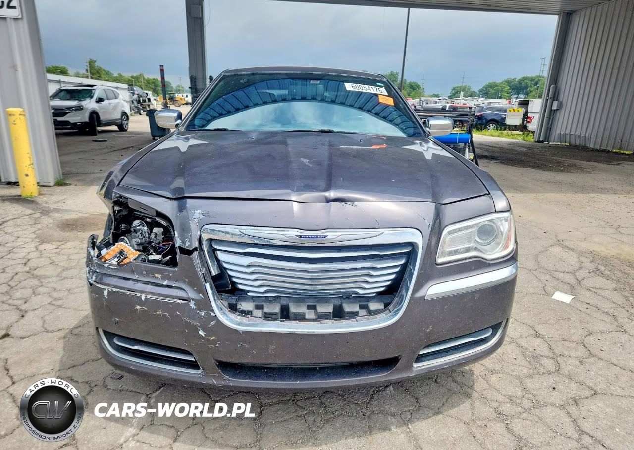 2014 Chrysler 300 VIN:2C3CCAAG8EH336931 - 5
