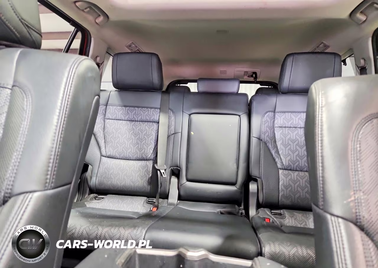2023 Toyota Sequoia Limited VIN:7SVAAABA2PX006807 - 10