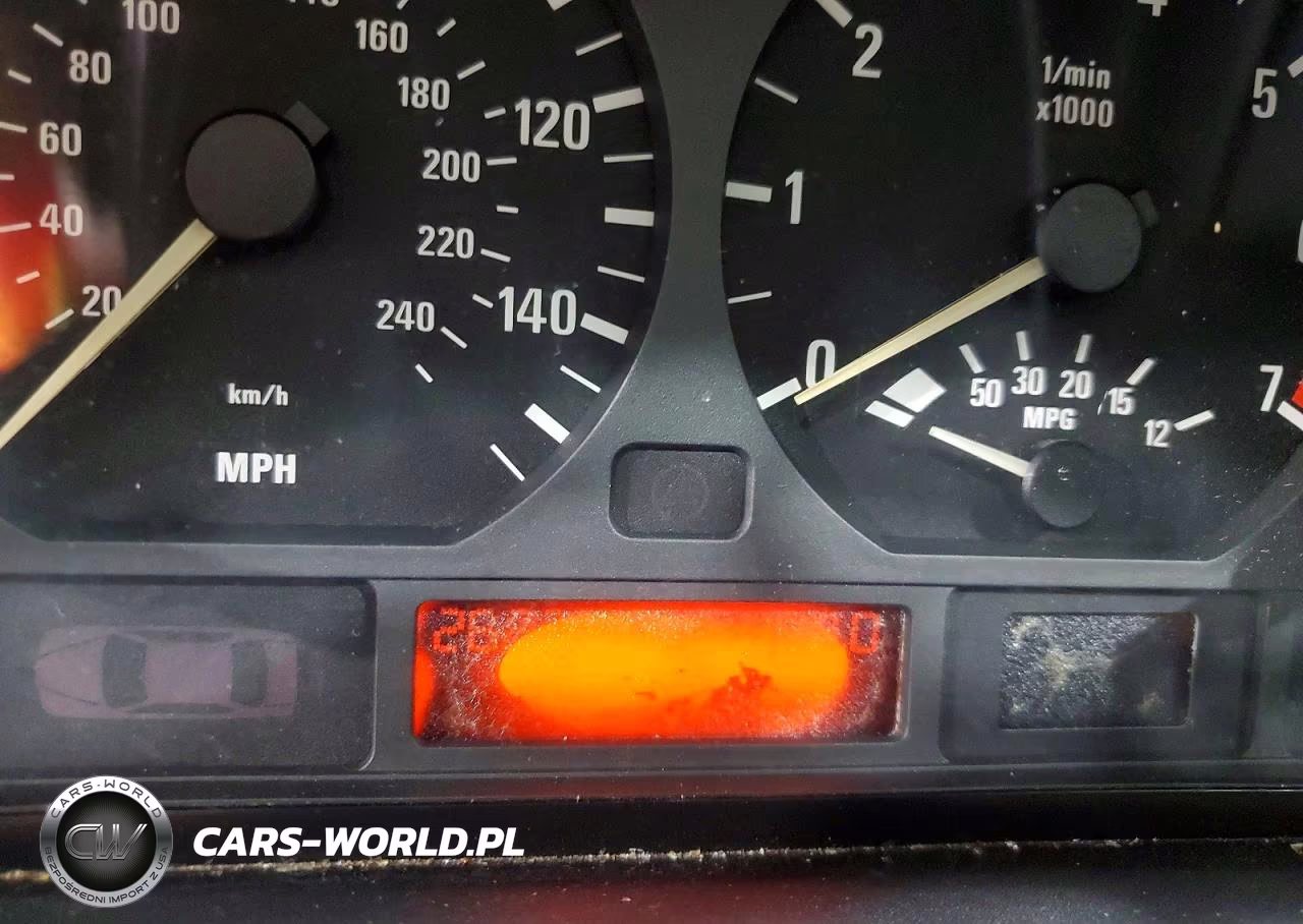 2002 BMW 325 I VIN:WBAEV33442KL72601 - 9