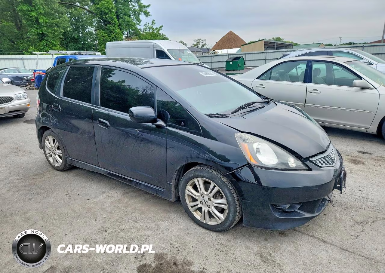2011 Honda Fit Sport VIN:JHMGE8H58BC014291 - 4