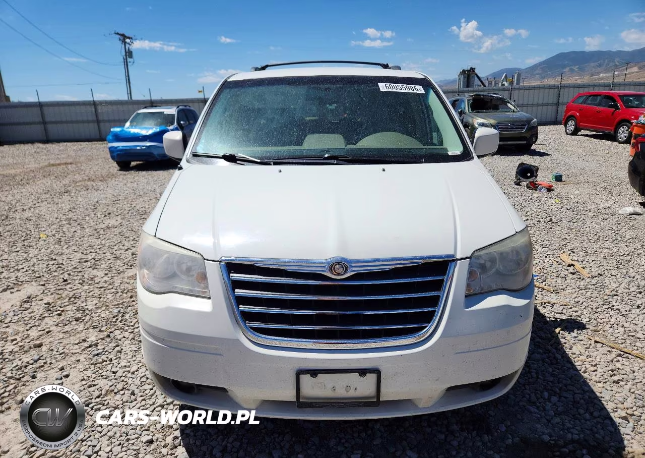 2008 Chrysler Town & Country Touring VIN:2A8HR54P78R137296 - 5