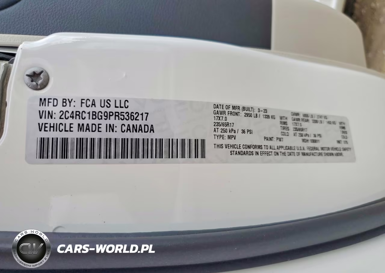 2023 Chrysler Pacifica Touring L VIN:2C4RC1BG9PR536217 - 13