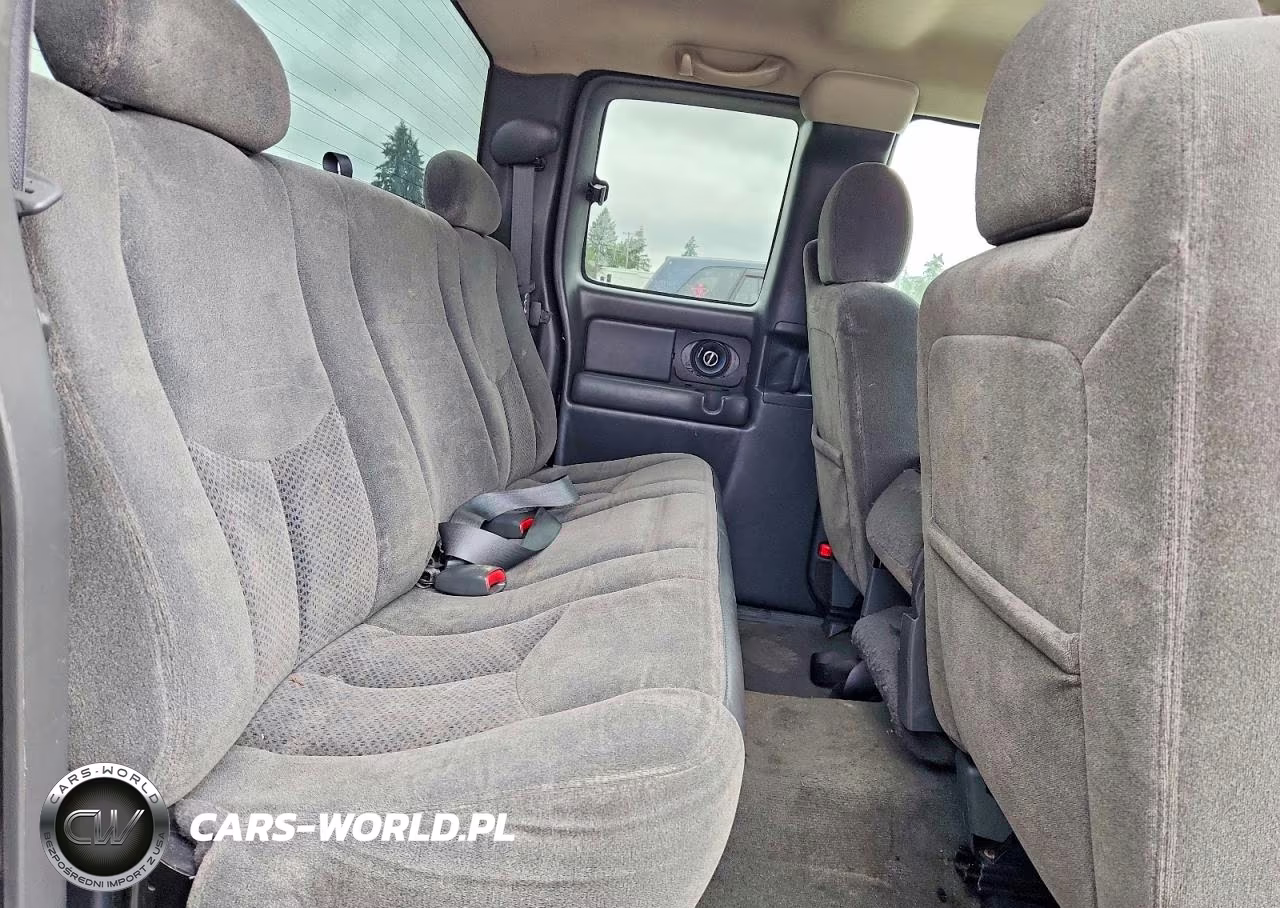 2003 Chevrolet Silverado C1500 VIN:2GCEC19T831244018 - 10