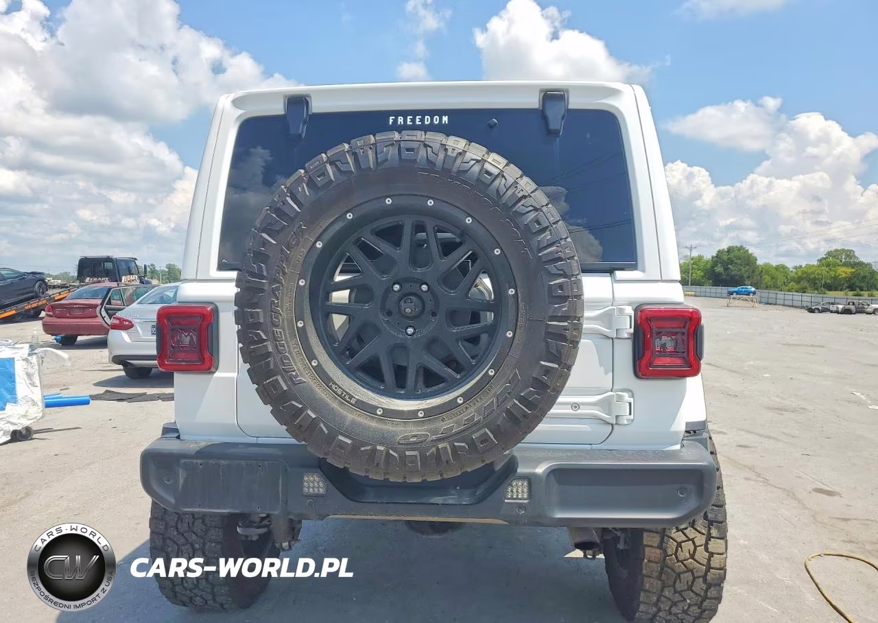 2019 Jeep Wrangler Unlimited Sahara VIN:1C4HJXEN3KW535434 - 6