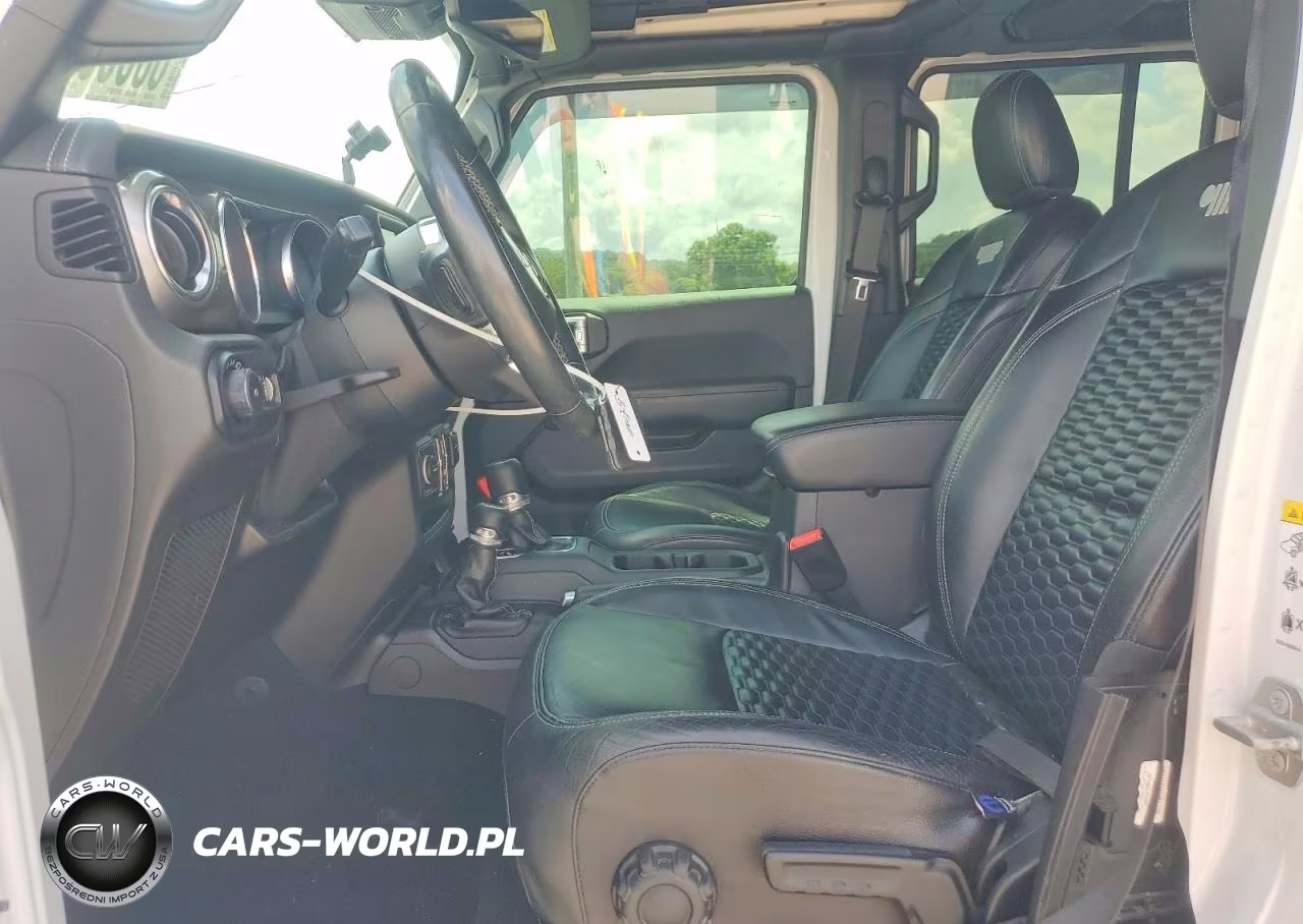 2019 Jeep Wrangler Unlimited Sahara VIN:1C4HJXEN3KW535434 - 7