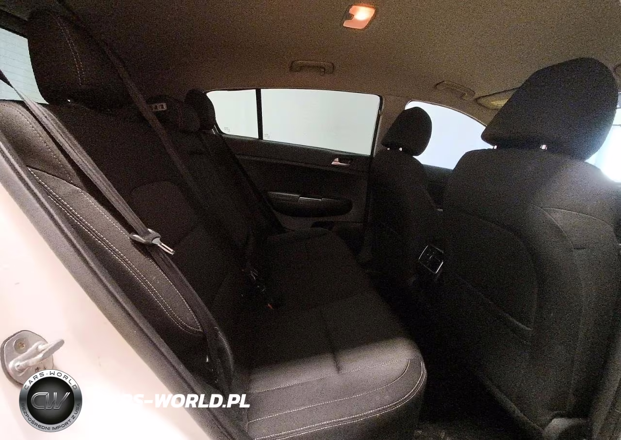 2020 Kia Sportage Lx VIN:KNDPM3AC8L7687768 - 11