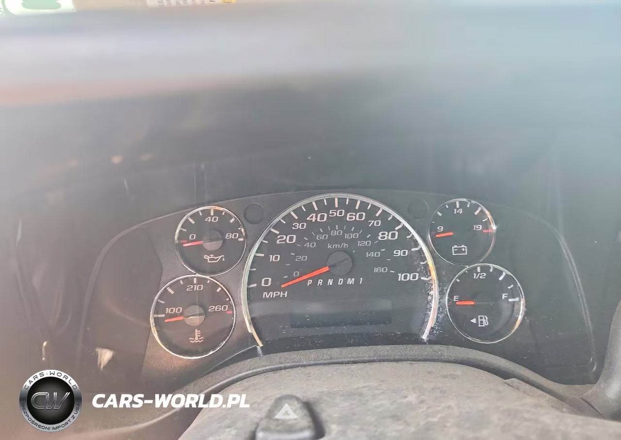 2018 Chevrolet Express G2500 VIN:1GCWGAFPXJ1319823 - 9
