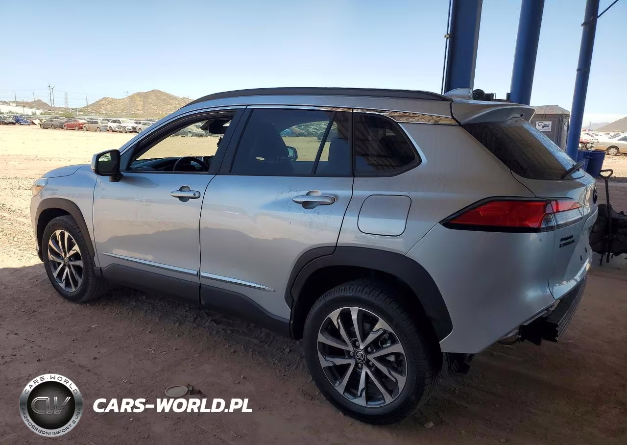 2022 Toyota Corolla Cross Xle VIN:7MUEAAAG7NV028375 - 2