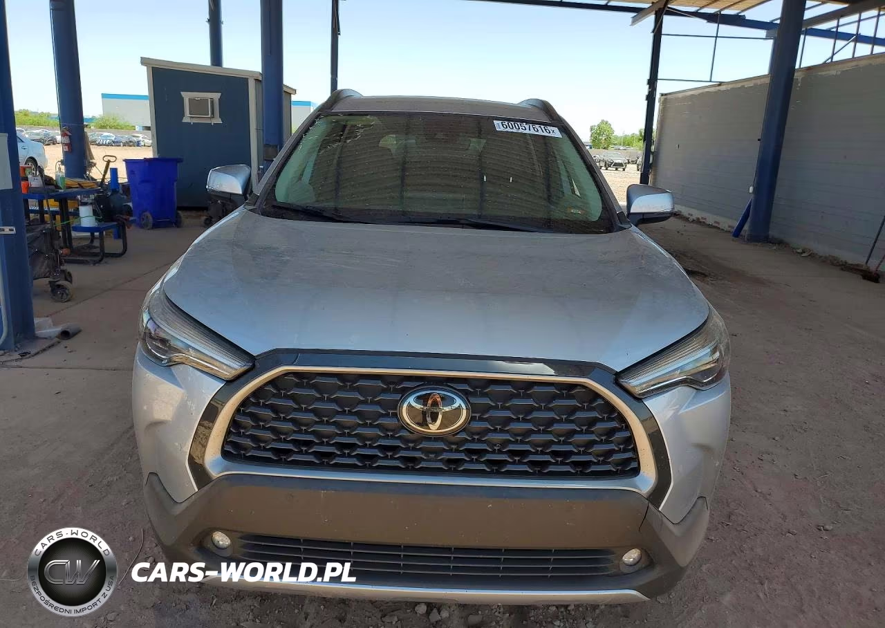 2022 Toyota Corolla Cross Xle VIN:7MUEAAAG7NV028375 - 5