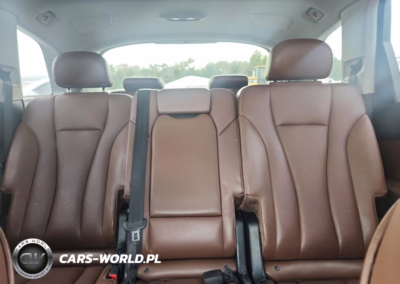 2019 Audi Q7 Premium Plus VIN:WA1LAAF76KD011322 - 10