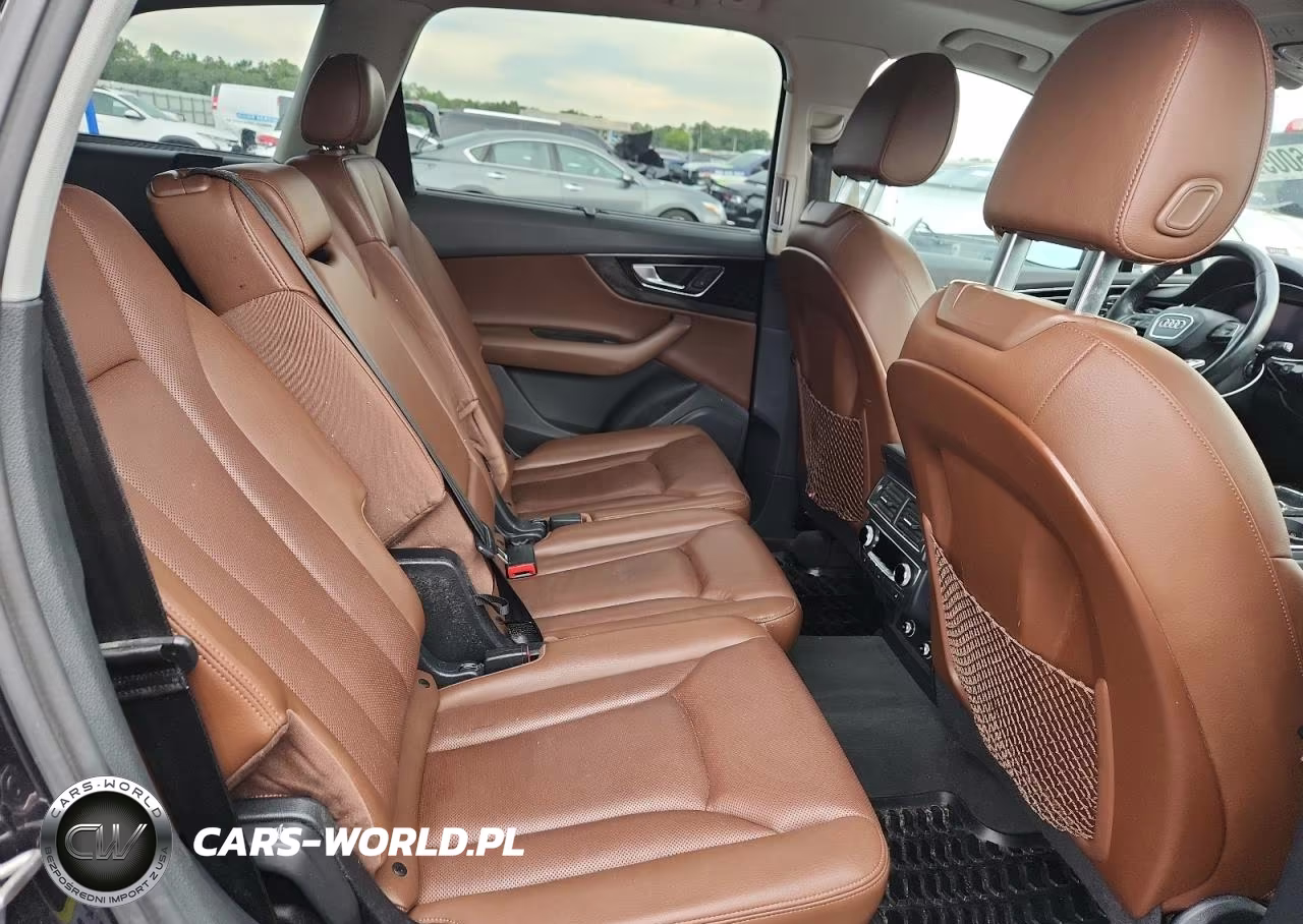 2019 Audi Q7 Premium Plus VIN:WA1LAAF76KD011322 - 11