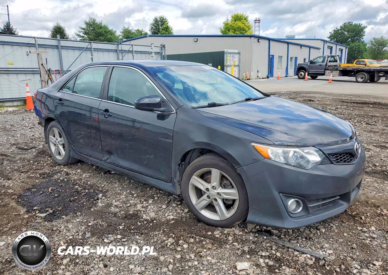 2014 Toyota Camry Se VIN:4T1BF1FK2EU336816 - 4