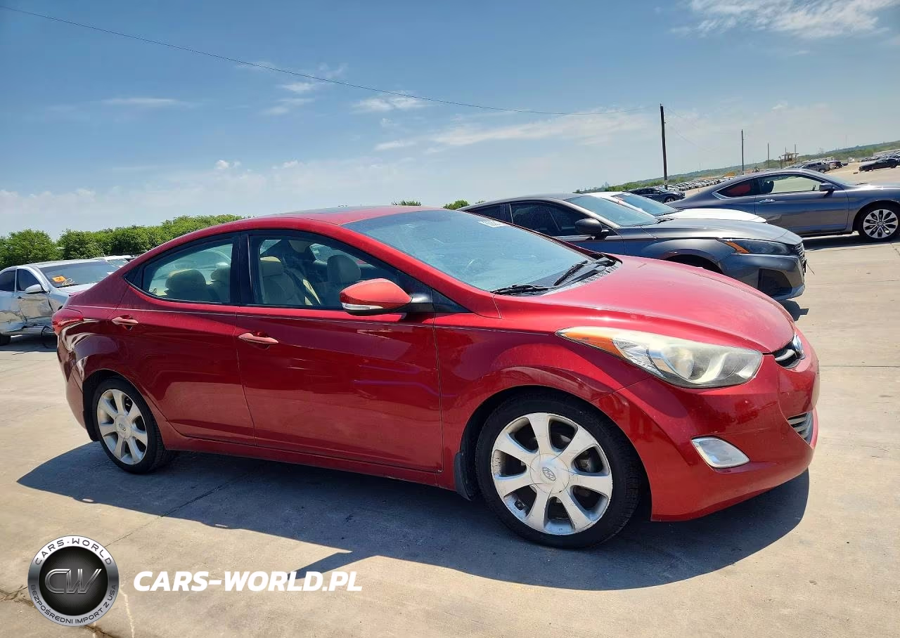 2013 Hyundai Elantra Limited VIN:KMHDH4AE9DU746162 - 4