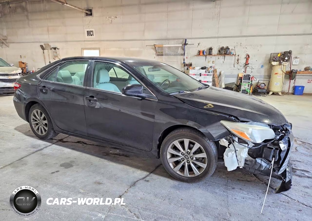 2015 Toyota Camry Xle VIN:4T4BF1FK3FR463470 - 4