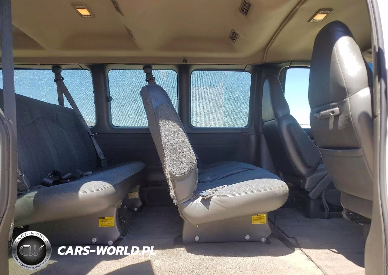 2002 Chevrolet Express G3500 VIN:1GAHG39R521236005 - 11