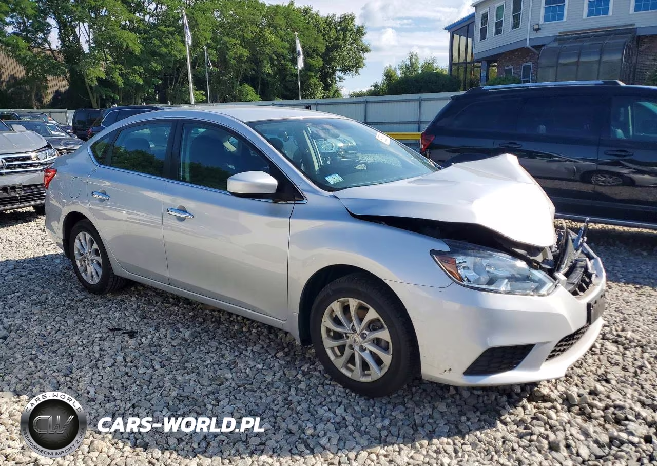2018 Nissan Sentra Sv VIN:3N1AB7AP3JL635594 - 4