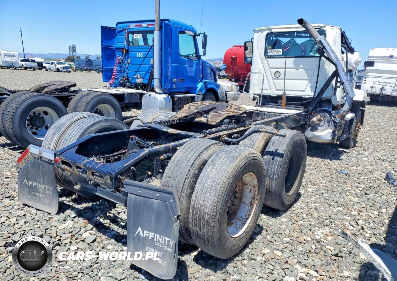 2022 Mack Anthem Semi Truck VIN:1M1AN4GY4NM026366 - 4