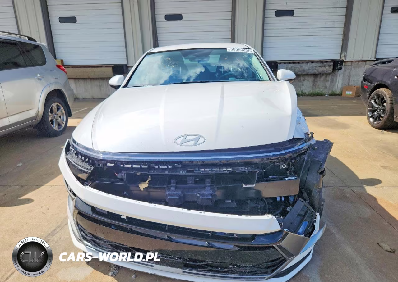 2026 Hyundai Sonata Hybrid Blue VIN:KMHL24JJ6TA147052 - 5