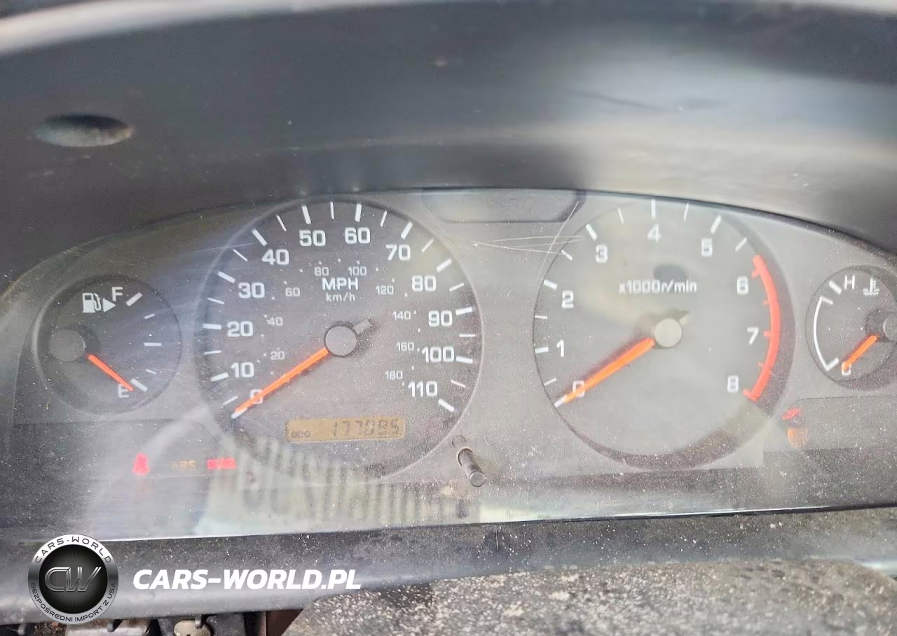 2001 Nissan Frontier Xe VIN:1N6DD21S61C387961 - 9