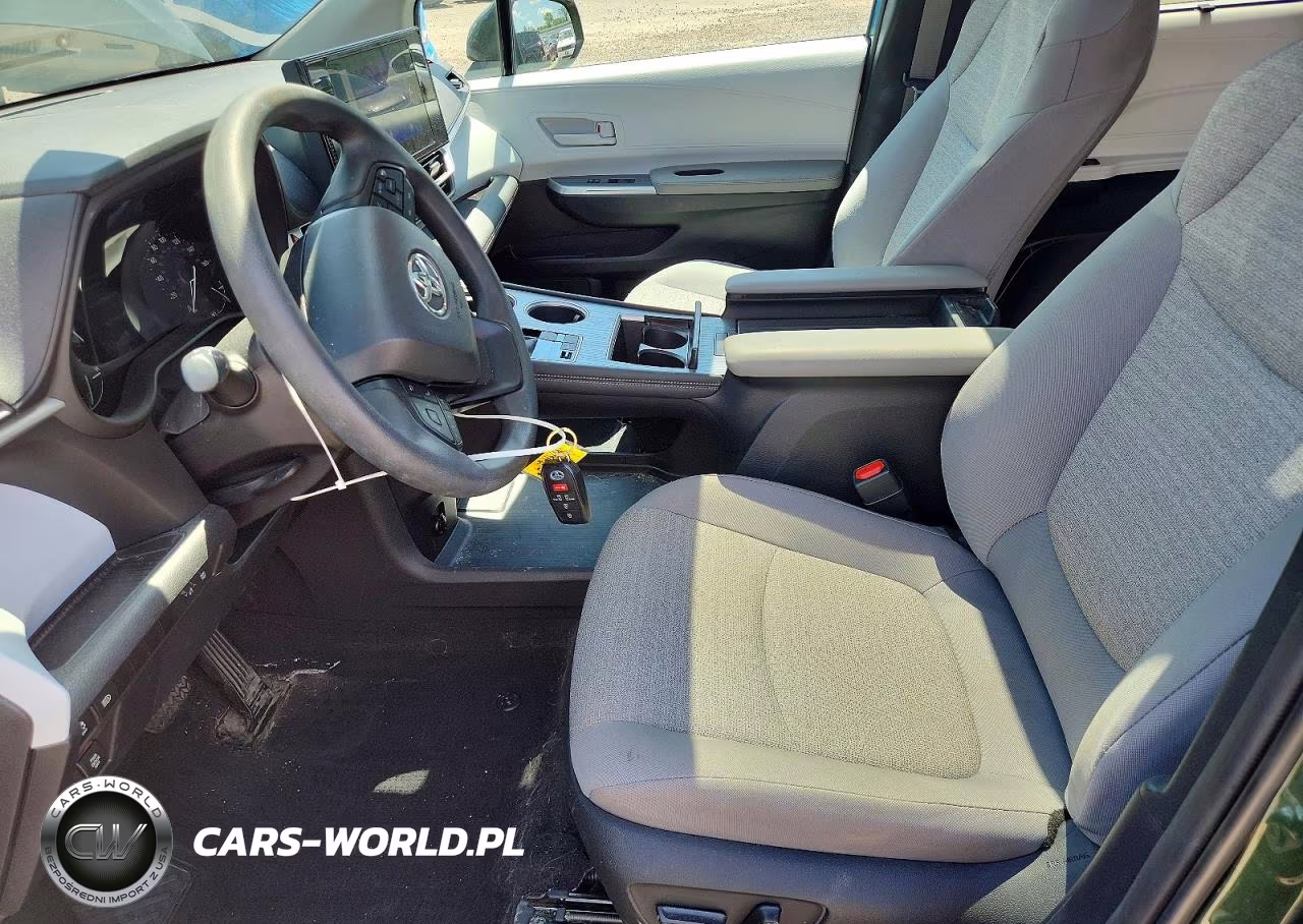 2025 Toyota Sienna Le VIN:5TDBRKEC8SS240846 - 7