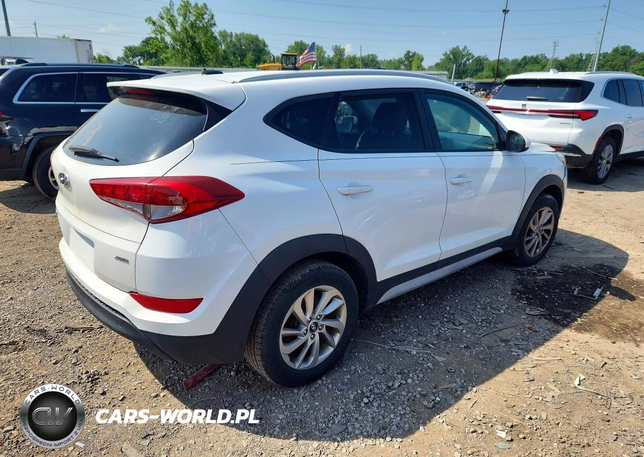 2017 Hyundai Tucson Se VIN:KM8J3CA47HU416836 - 3