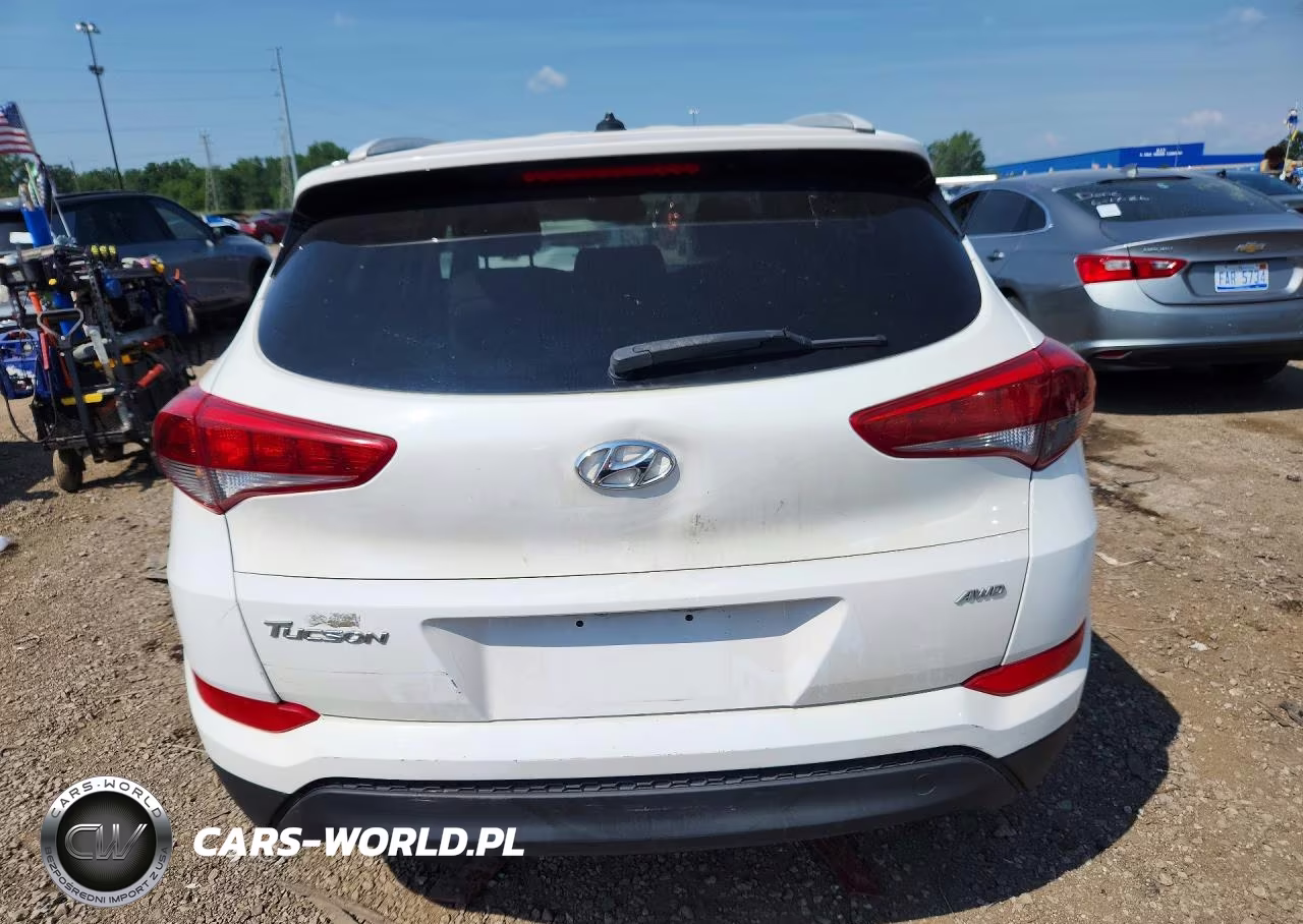 2017 Hyundai Tucson Se VIN:KM8J3CA47HU416836 - 6