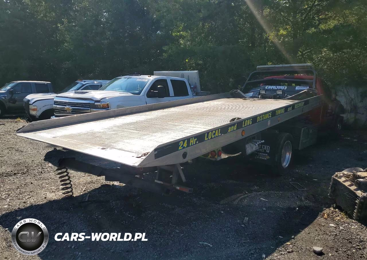 2015 Ford F550 Super Duty VIN:1FDUF5HT8FEA41754 - 3