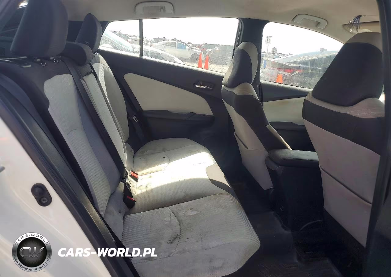 2016 Toyota Prius Two VIN:JTDKBRFU5G3009805 - 10