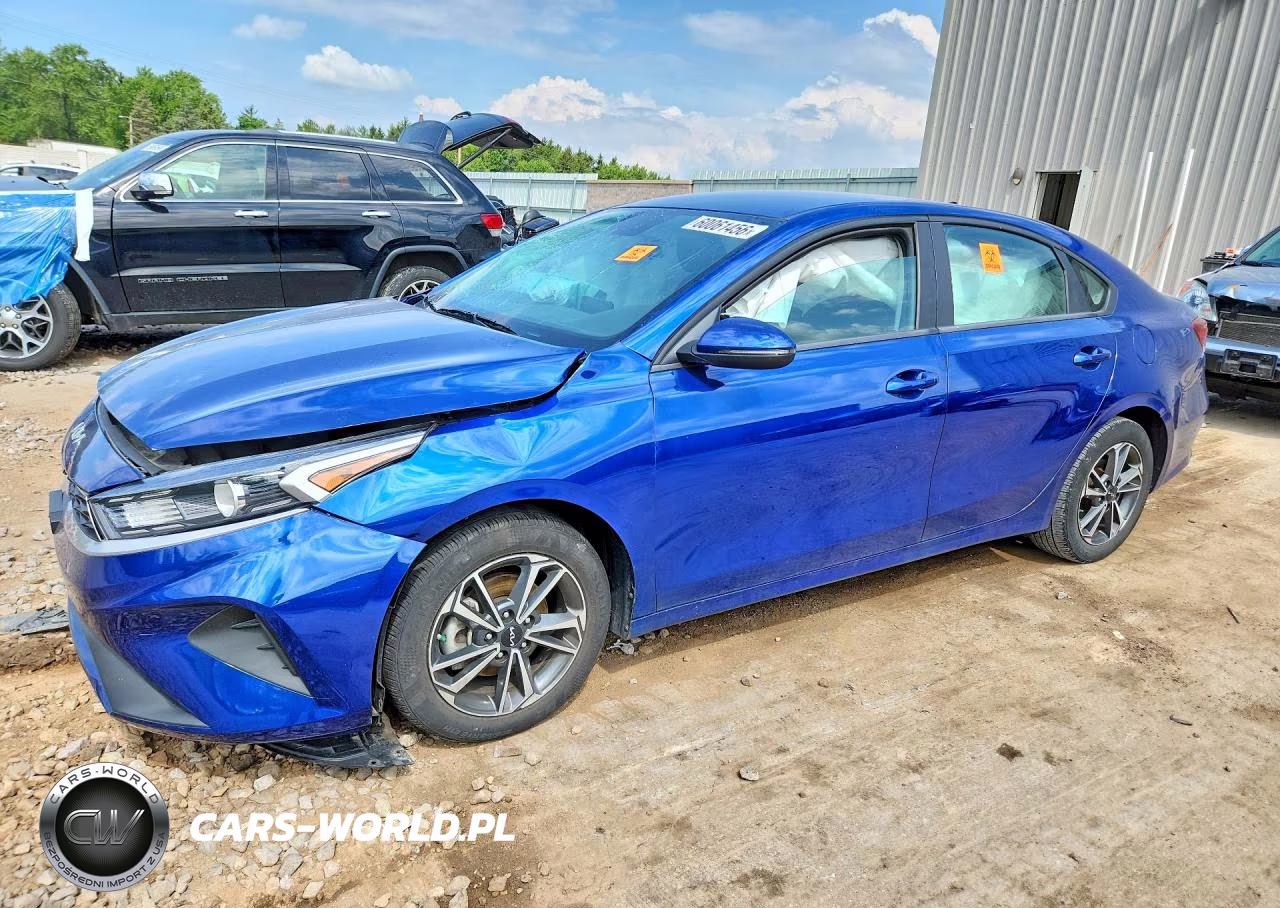 2024 Kia Forte Lxs – zdjęcie 1 z 12