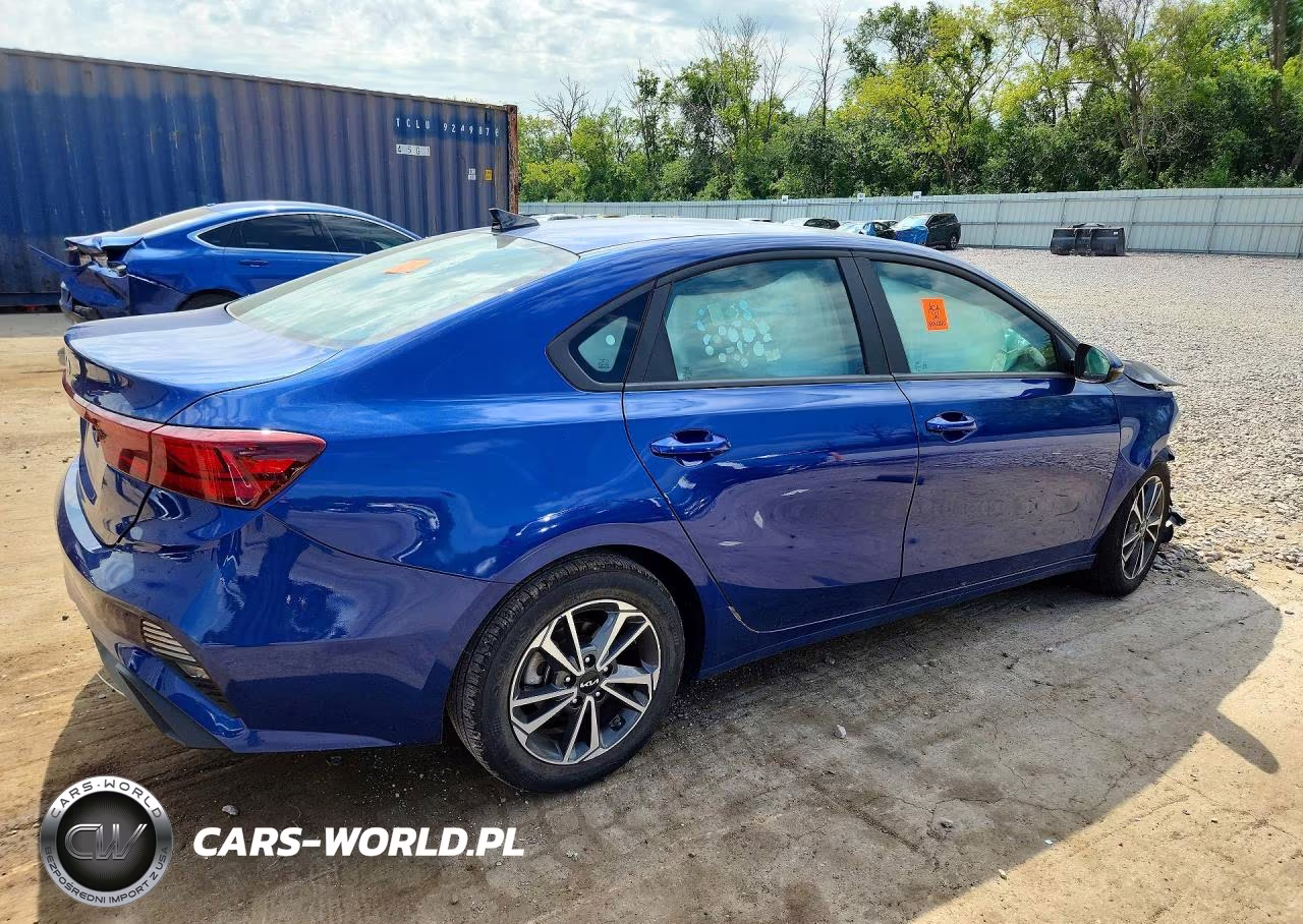2024 Kia Forte Lxs VIN:3KPF24AD2RE736813 - 3