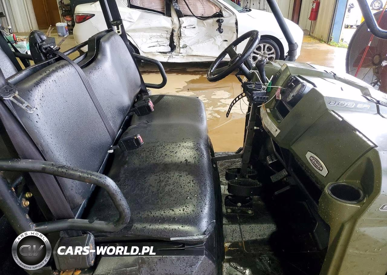 2014 Polaris Ranger Utility Vehicle VIN:4XAWH76A2E2305157 - 5