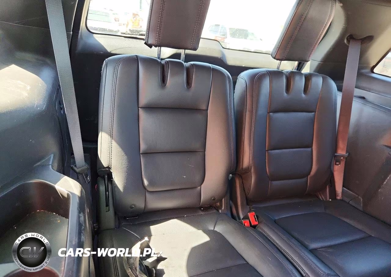 2015 Ford Explorer Xlt VIN:1FM5K8D82FGB73917 - 10