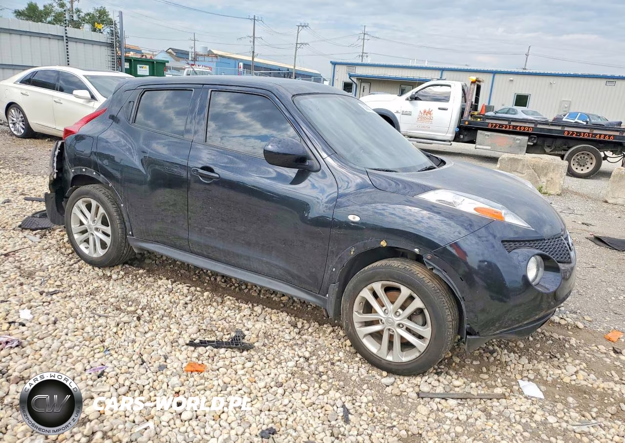 2014 Nissan Juke S VIN:JN8AF5MR7ET454460 - 4