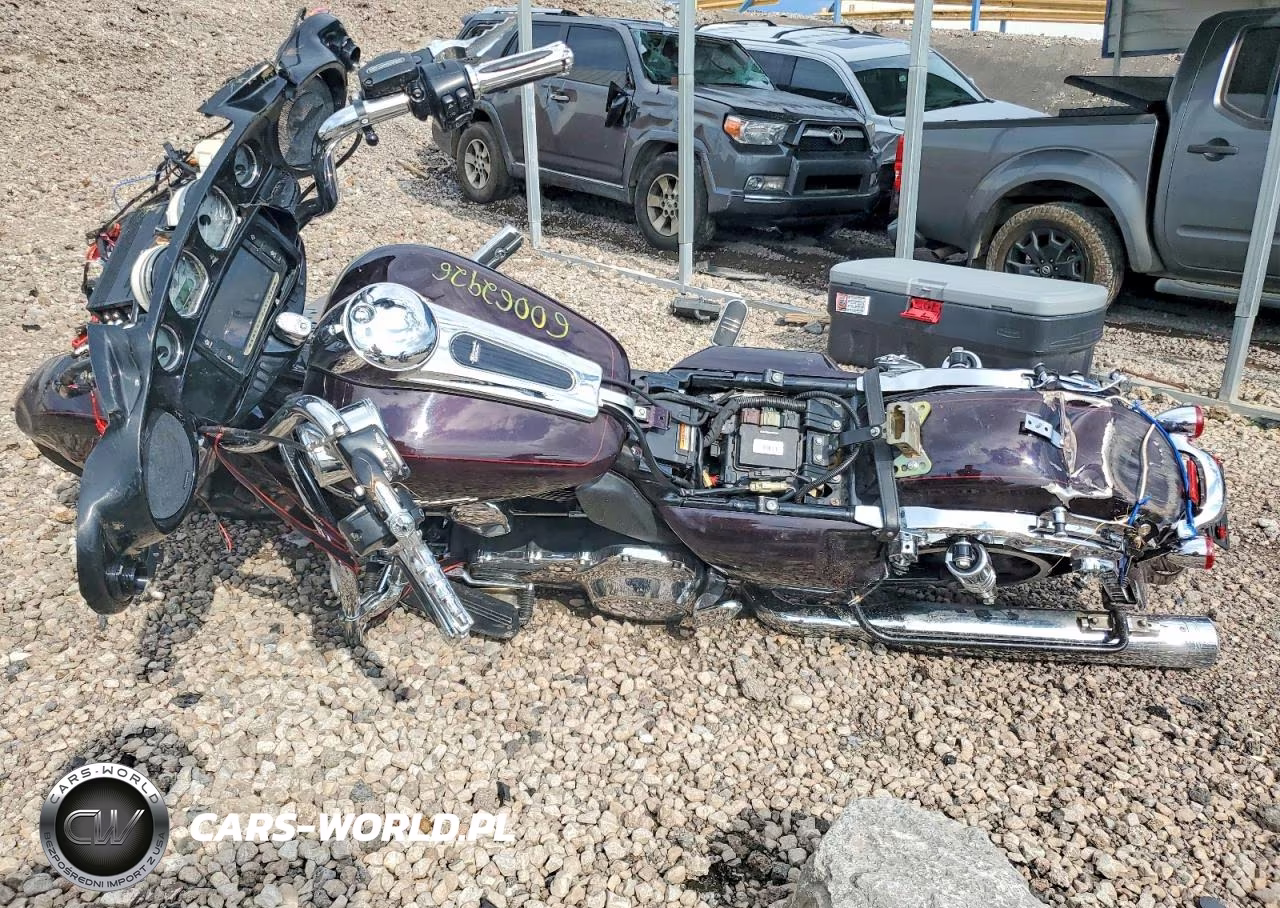 2014 Harley-Davidson Flhxs Street Glide Special VIN:1HD1KRM12EB684775 - 3