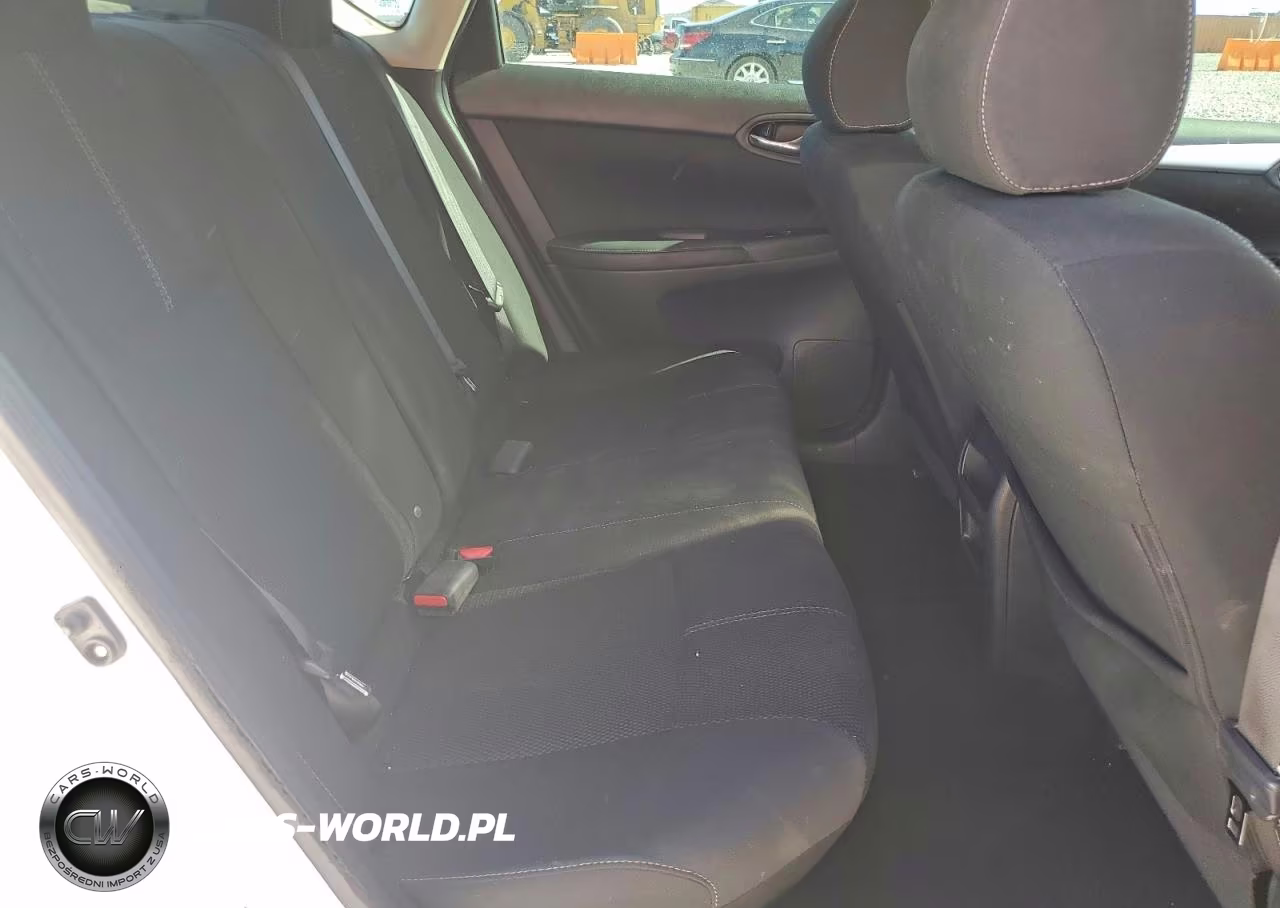 2018 Nissan Sentra S VIN:3N1AB7AP8JY294695 - 10