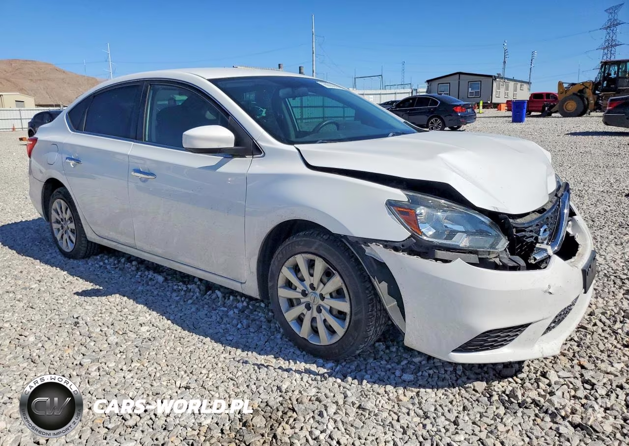2018 Nissan Sentra S VIN:3N1AB7AP8JY294695 - 4