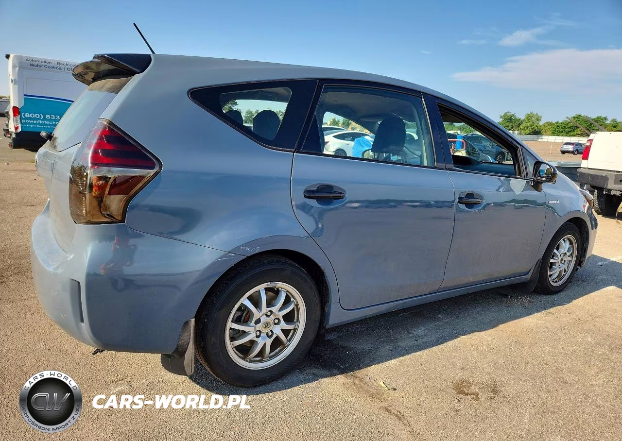 2015 Toyota Prius V Two VIN:JTDZN3EU0FJ033394 - 3