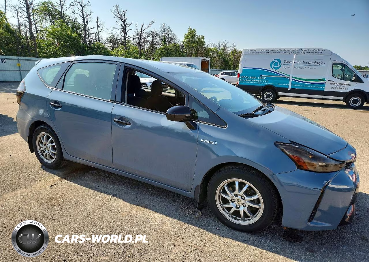 2015 Toyota Prius V Two VIN:JTDZN3EU0FJ033394 - 4