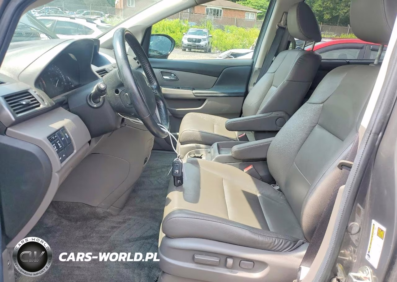 2014 Honda Odyssey Touring VIN:5FNRL5H91EB031507 - 7