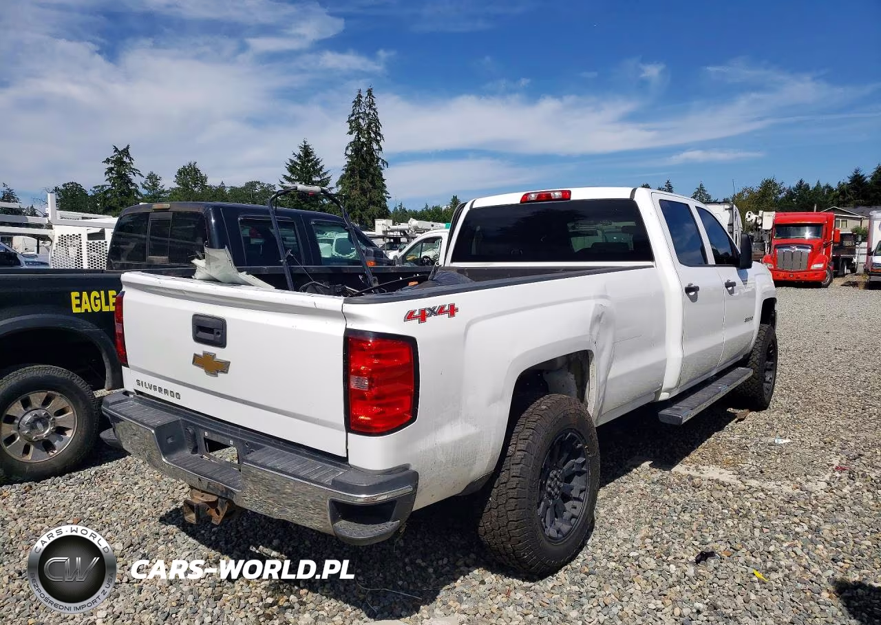2015 Chevrolet Silverado K2500 Heavy Duty VIN:1GC1KUEG9FF100647 - 3