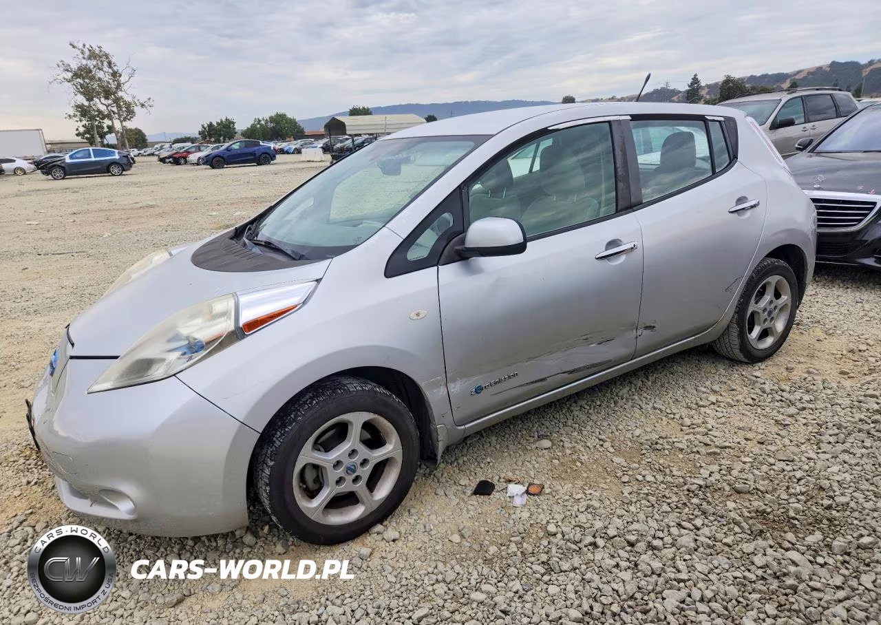 2011 Nissan Leaf Sv