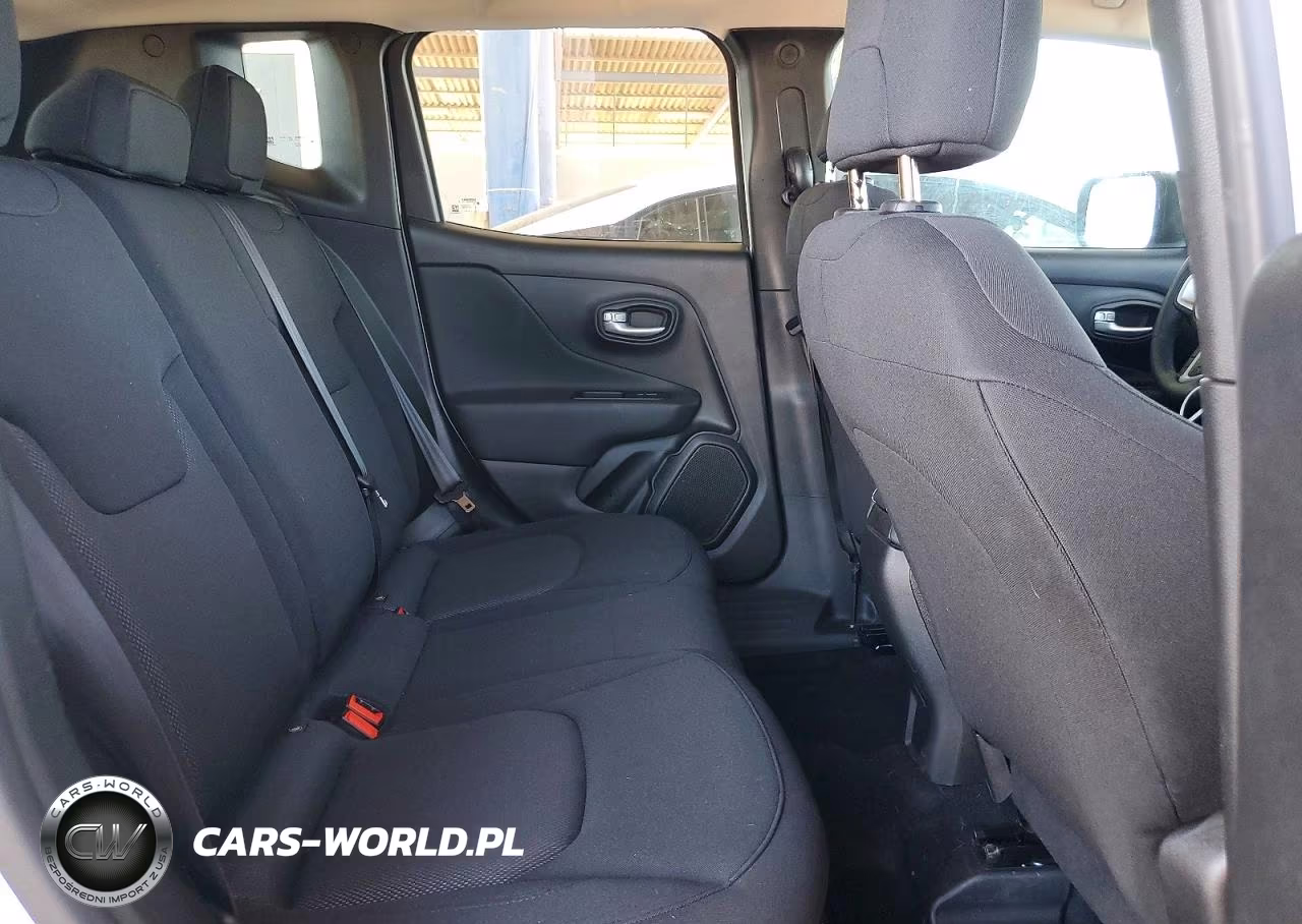 2023 Jeep Renegade Latitude VIN:ZACNJDB17PPP24608 - 11