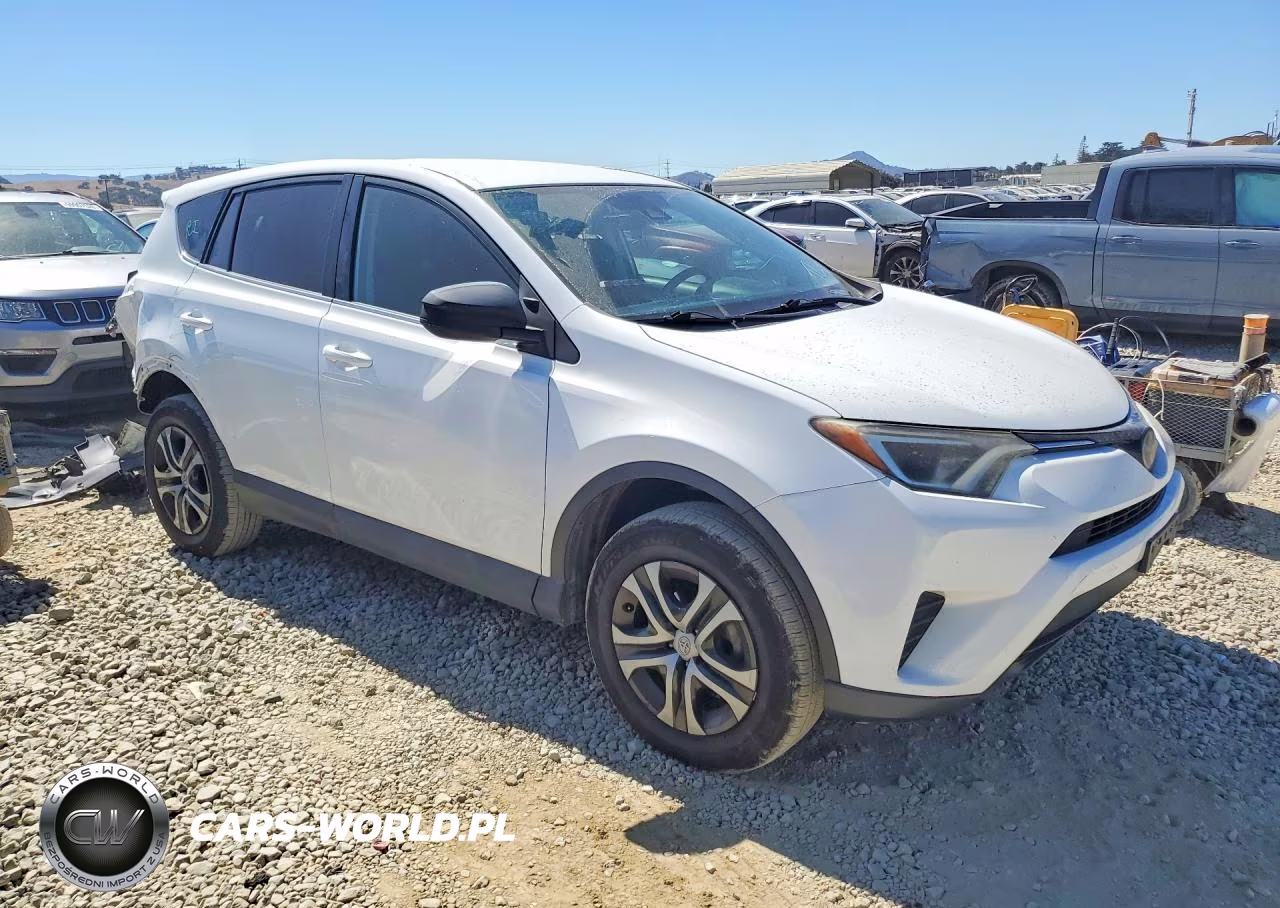 2018 Toyota Rav4 Le VIN:2T3ZFREV0JW459931 - 4