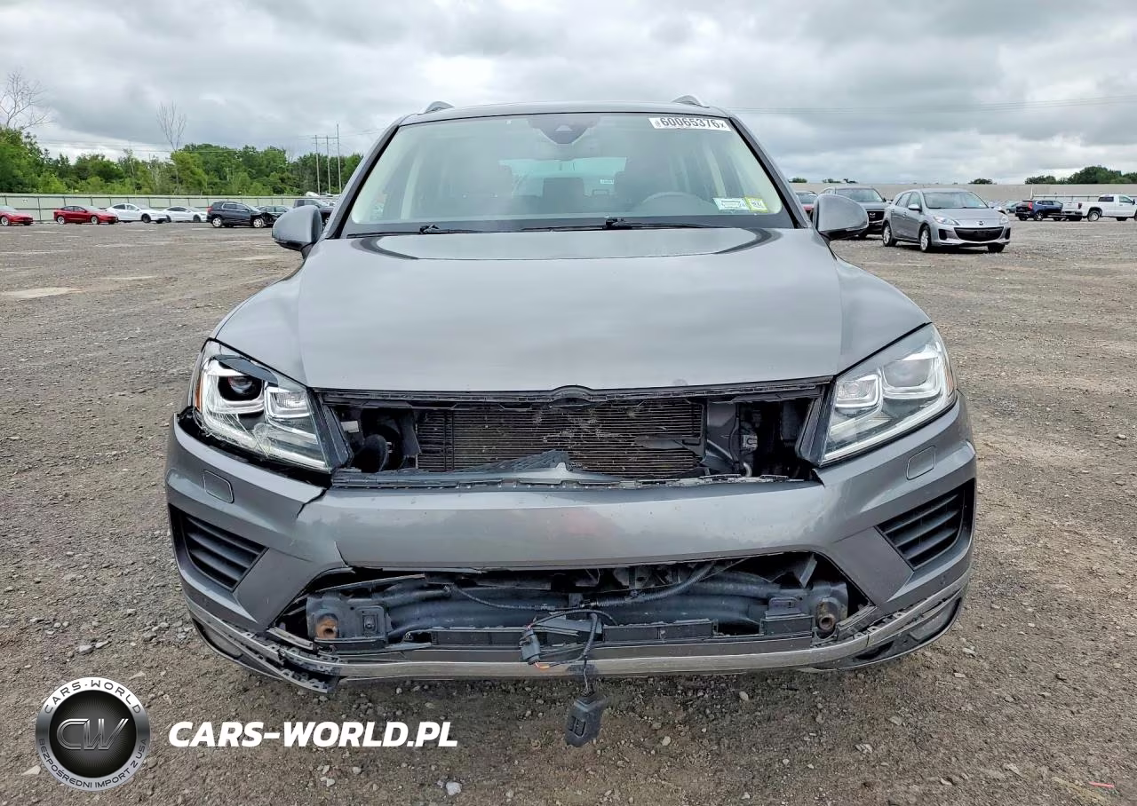 2016 Volkswagen Touareg Sport VIN:WVGEF9BP4GD010161 - 5