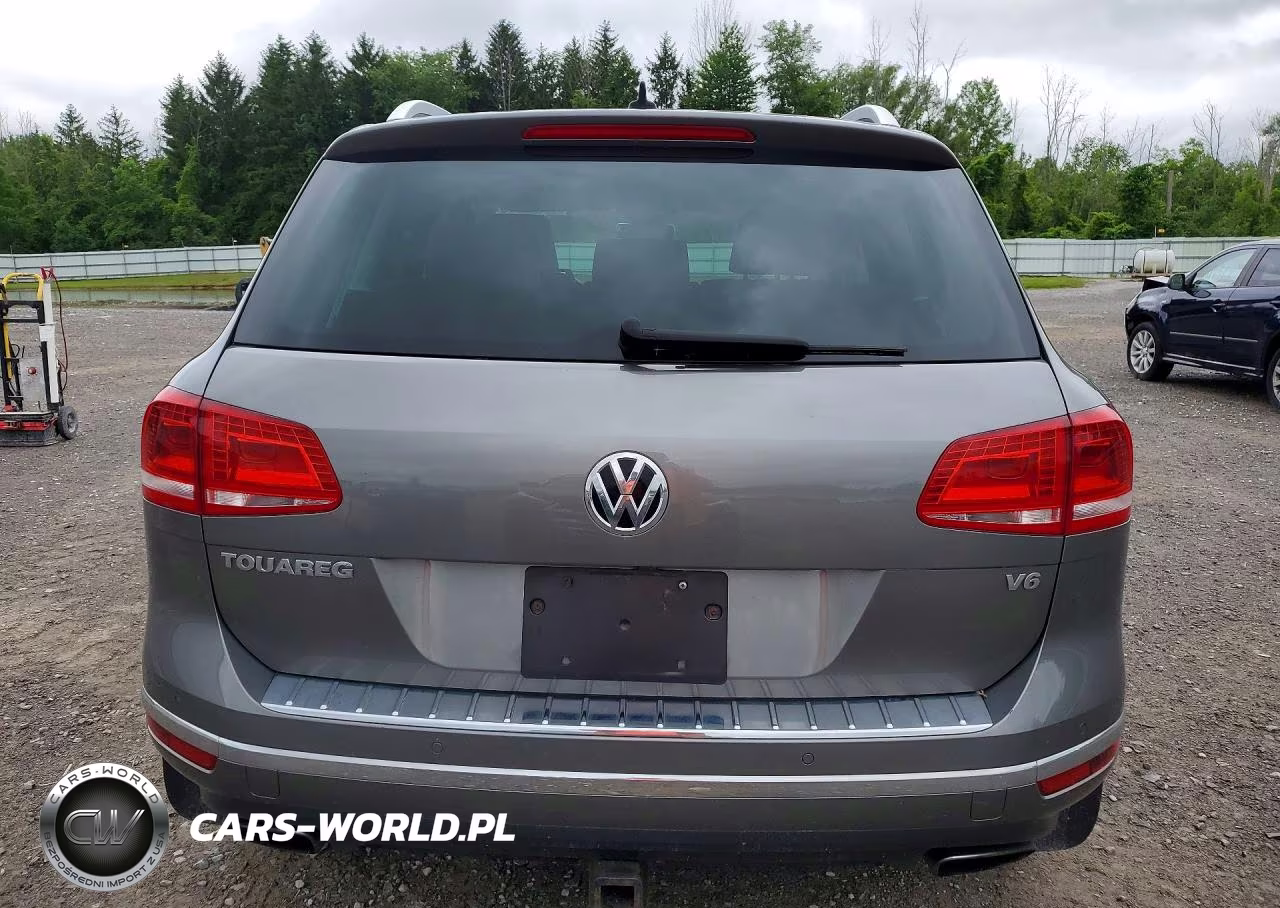 2016 Volkswagen Touareg Sport VIN:WVGEF9BP4GD010161 - 6