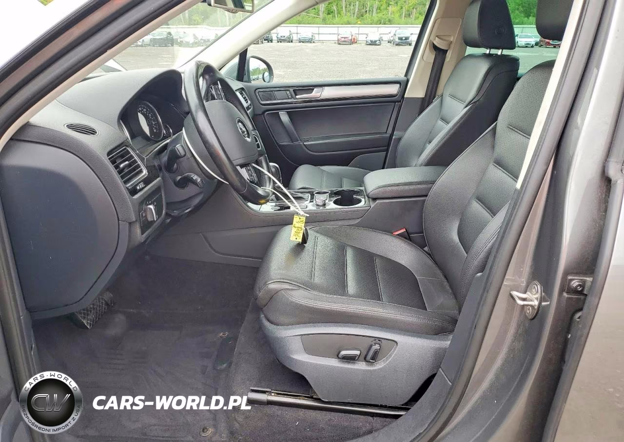 2016 Volkswagen Touareg Sport VIN:WVGEF9BP4GD010161 - 7