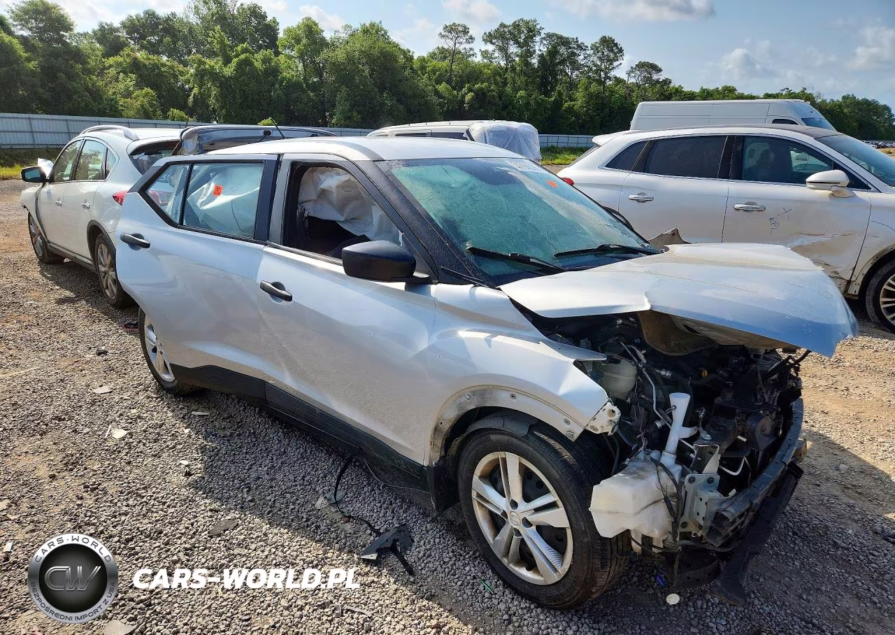2020 Nissan Kicks S VIN:3N1CP5BVXLL512728 - 4