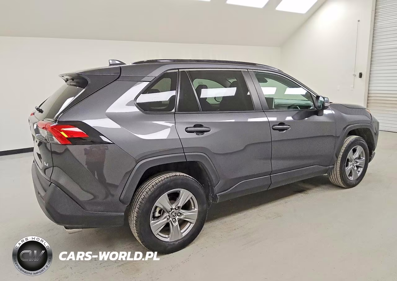 2024 Toyota Rav4 Xle VIN:2T3W1RFV4RW337598 - 3